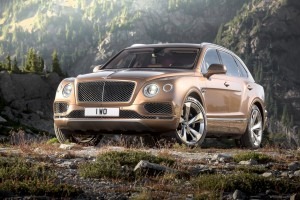 Pirelli has been chosen by Bentley for OE fitment on its SUV model, Bentayga, which has been described as the world’s fastest SUV car. In a video release by Bentley, the Bentayga is shown reaching its top speed, 301kph, on 22-inch Pirelli tires, specifically 285/40ZR22 (110Y) XL P Zero(B). Pirelli announced on 21 Oct that it also supplies other tire sizes for the Bentley Bentayga including 20-inch and 21-inch.