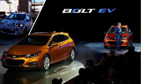 Low oil prices make it harder to sell fuel-efficient cars - GM boss