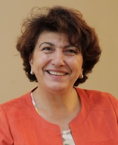 Cinaralp joined the rubber industry in 1991 with BLIC (Bureau de Liaison des Industries du Caoutchouc de l'Union Européenne) as advisor on health, safety and environmental matters. In 1996, she was appointed secretary general. In May 2006, ETRMA replaced BLIC and Cinaralp was asked to lead the newly born association.