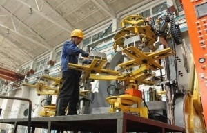 The trend included significant year-on-year sales declines at three of the largest Chinese manufacturers, Yiyang Rubber &amp; Plastics (down 67 percent), Dalian R&amp;P Machines (down 18 percent) and Saferun Machinery (down 14.4 percent). Based on figures from the China Rubber Manufacturers Association (CRMA), these declines are largely linked to the US imposition of tariffs on Chinese tire imports.