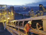 Mining, oil & gas sectors keep pressure on Fenner