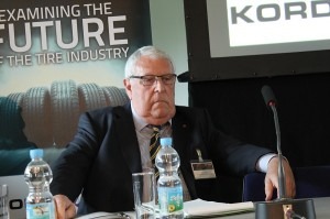  Peter Taylor called for unity at the Future Tire conference