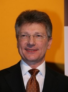  Dr Elmar Degenhart