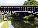 The historic monument was built in 1825 by Thomas Telford to carry a water feeder, the Engine Arm, from Edgbaston Reservoir over the BCN New Main Line canal, to the Old Main Line.
