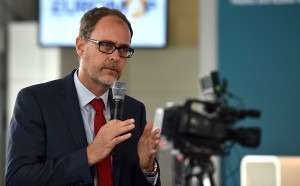 Asked, so, if ‘plastics &amp; rubber’ Industry 4.0 would be immune to such scenarios, Thorsten Kuehmann, managing director of the VDMA, said that this was not something he could predict. But, he added, the German industry association’s goal was to see an open, global approach that would accommodate preferences for different technology platforms.