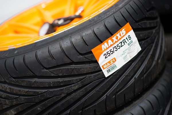 Upbeat Maxxis rolls out first all-silica compound tire