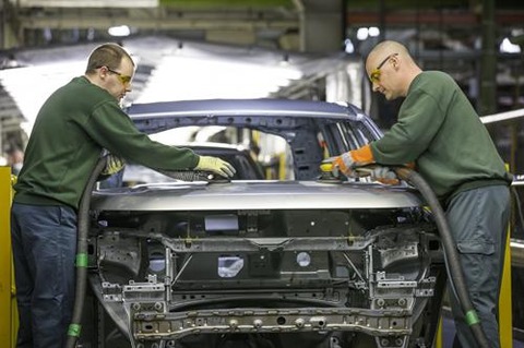UK car exports rise for 15th consecutive month