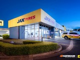 Hankook buys Australian tire distributor