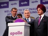 Apollo Tyres Ltd. chairman Onkar S. Kanwar (right) christens the company's new tire plant in Hungary with help from Apollo vice vhairman/MD Neeraj Kanwar (left) and Hungary's prime minister Viktor Orban.