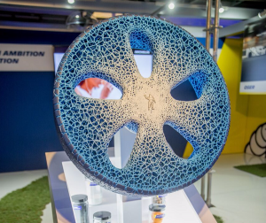 The Vision tire is airless, connected, rechargeable, customisable and organic, and can function “both a wheel and a tire,” according to information released at Michelin Movin’On 2017 global sustainability conference in Montreal.