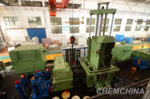  Production and adjustment of internal mixer at Yiyang Rubber and Plastics Machinery