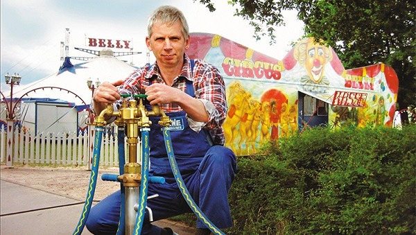 Hoses keep beer flowing at the Oktoberfest