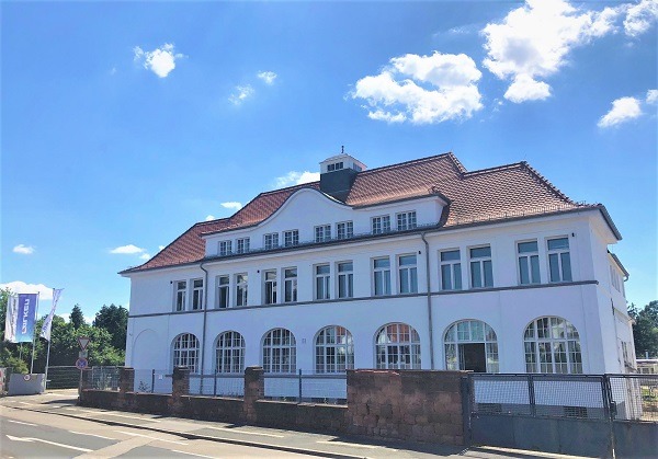 Dunlop Tech, SRI open European R&D centre