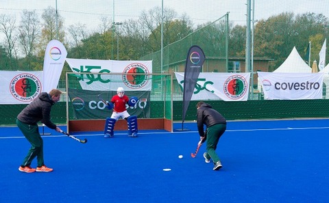 Technology: Covestro rolls out CO2 hockey pitch