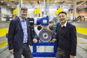  Pekka Natri (L) with Masatoshi Wakabayashi, CEO