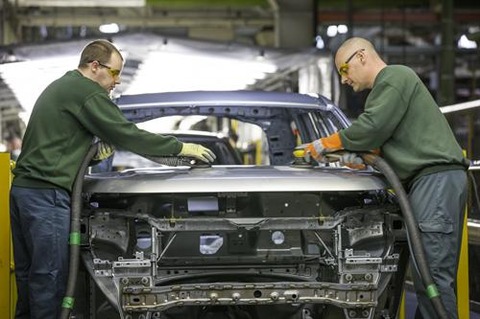 UK car output plummets as Brexit shutdowns strike