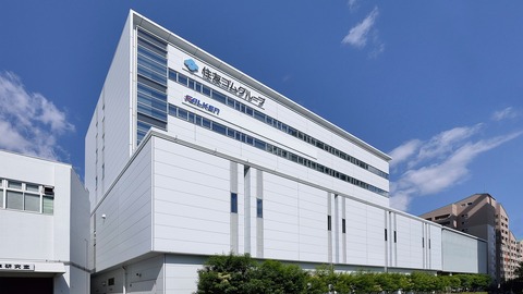 Sumitomo dips into red on 21% lower first half sales