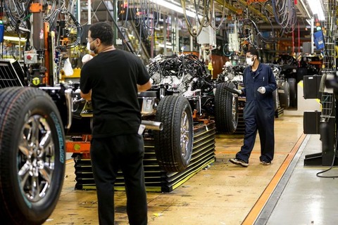 LMC sees "V-shaped" recovery in global car market 
