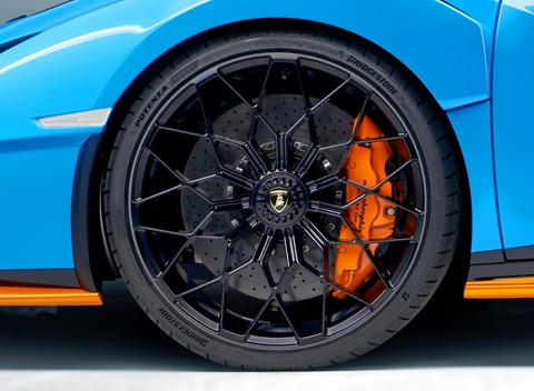 Bridgestone secures OE fitments with Nissan, Lamborghini 2021 models