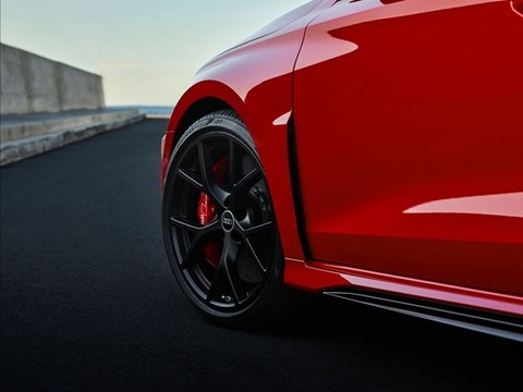 Audi delivers “record performance” with Pirelli tires