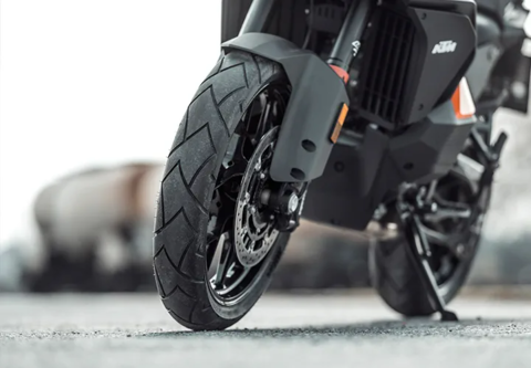 Trelleborg zastaví výrobu motocyklových pneumatik v České republice